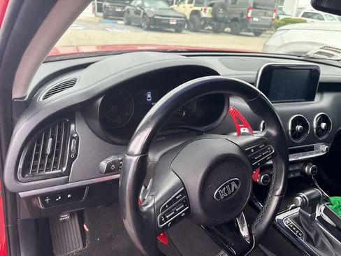 Used 2019 Kia Stinger RWD image 7
