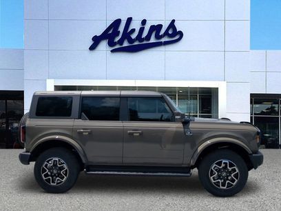 New 2025 Ford Bronco Outer Banks