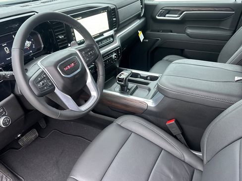 New 2026 GMC Sierra 1500 SLT w/ SLT Convenience Package image 11