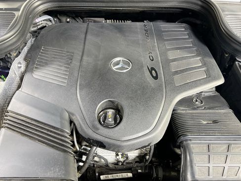 Used 2021 Mercedes-Benz GLS 450 4MATIC image 31