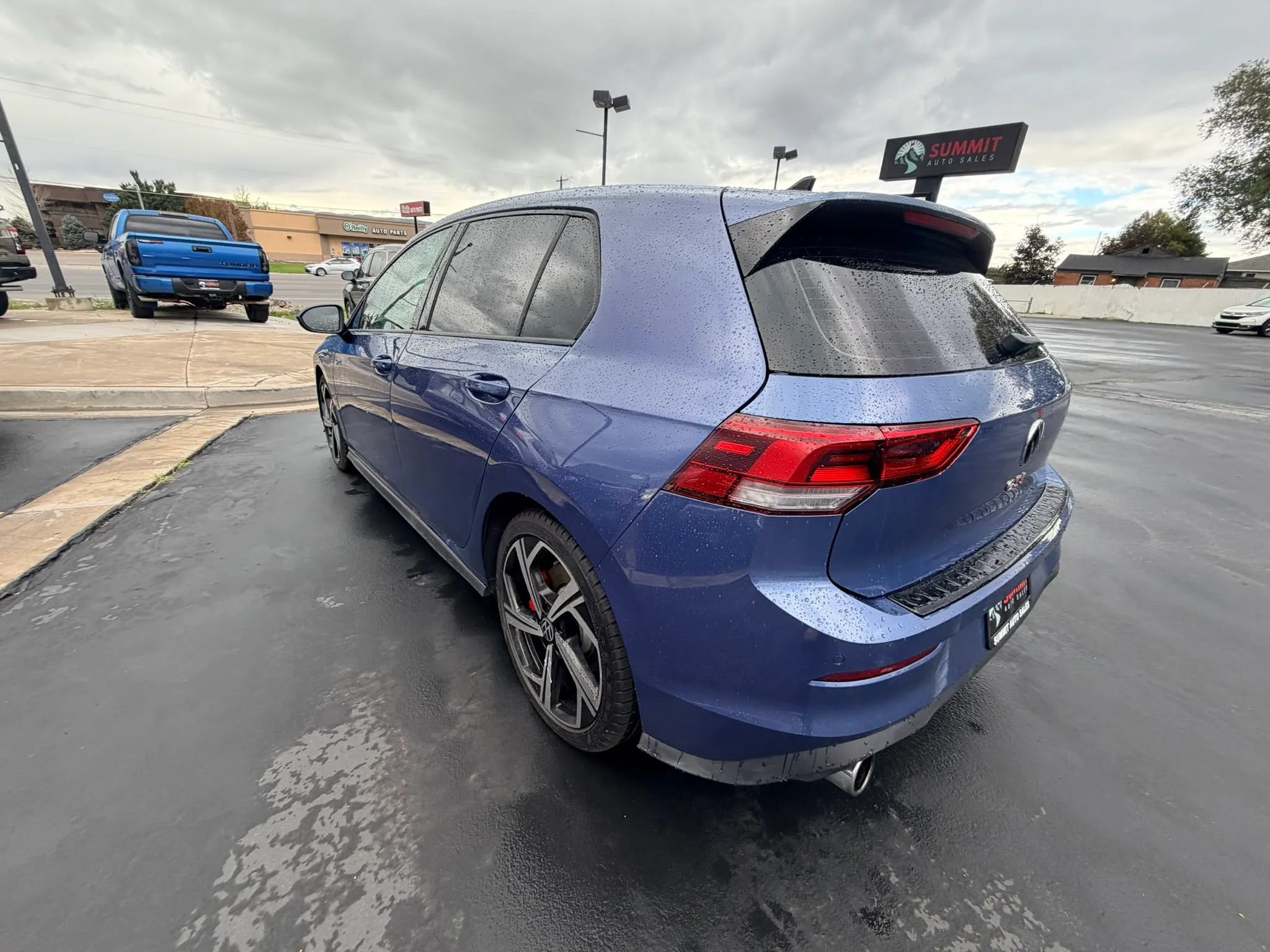 Used 2025 Volkswagen GTI SE FWD image 5