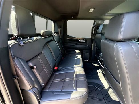 Used 2024 Chevrolet Silverado 1500 High Country w/ High Country Premium Package AWD/4WD image 20