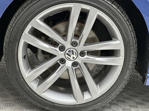 Used 2017 Volkswagen Passat 1.8T R-Line FWD image 11