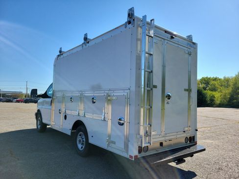 New 2025 GMC Savana 3500 w/ Power Convenience Package image 7