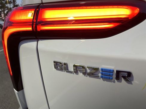 New 2026 Chevrolet Blazer EV LT image 30