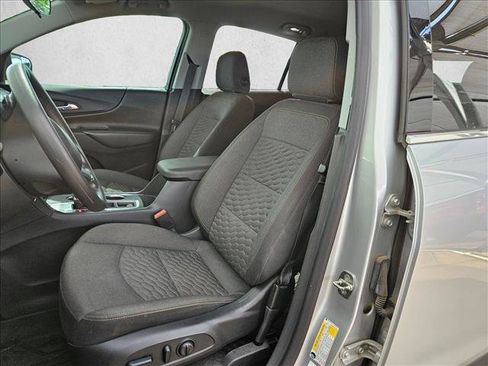 Used 2020 Chevrolet Equinox LT w/ LPO, Floor Liner Package FWD image 13