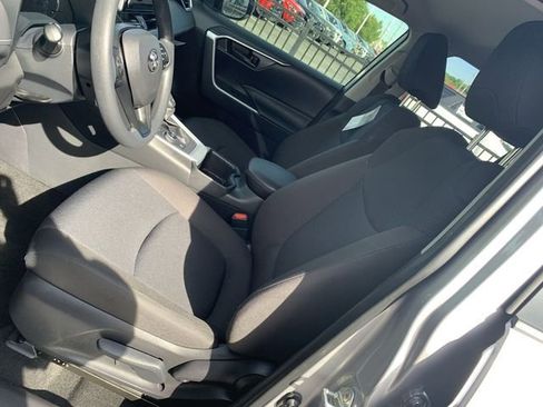 Used 2025 Toyota RAV4 LE AWD/4WD image 18