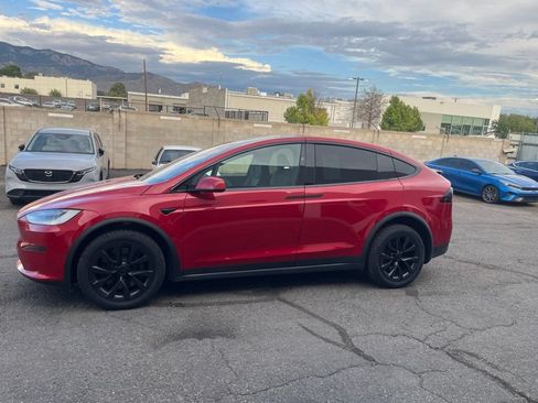 Used 2023 Tesla Model X AWD/4WD image 2