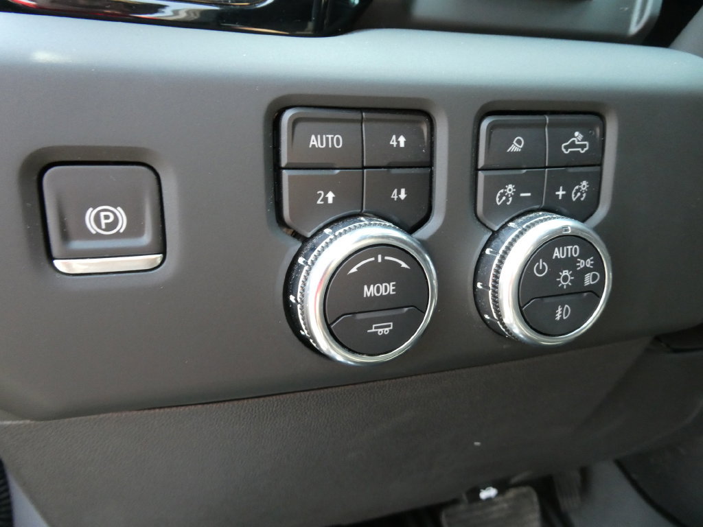 Certified 2024 GMC Sierra 1500 AT4 w/ Technology Package AWD/4WD image 27