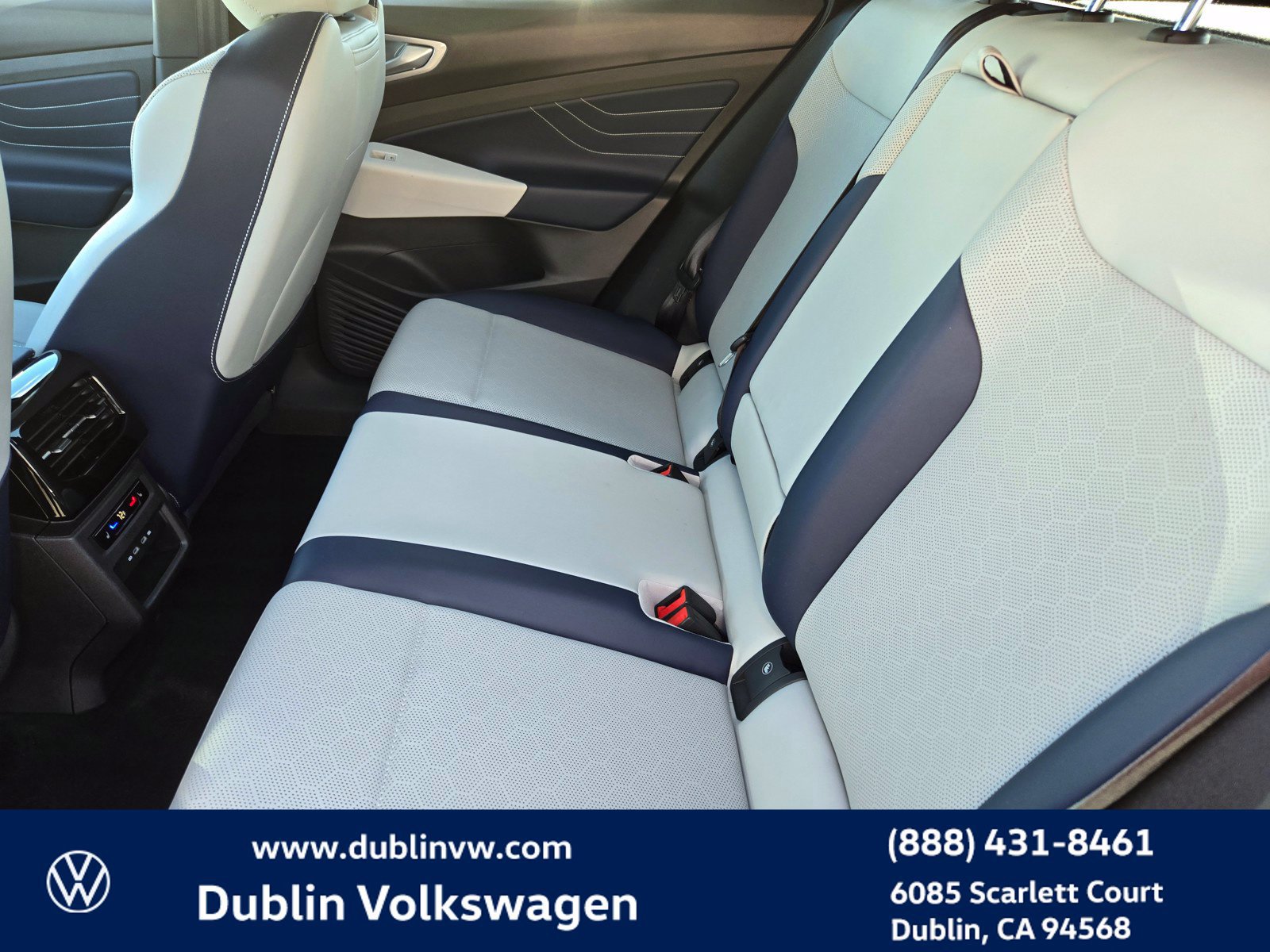 Used 2023 Volkswagen ID.4 Pro S Plus RWD image 10