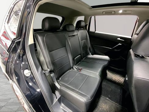 Used 2021 Volkswagen Tiguan SEL AWD/4WD image 17
