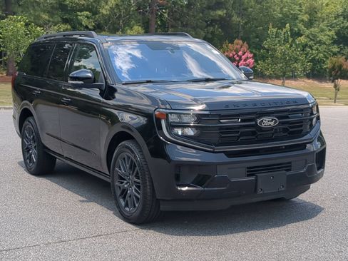 Used 2025 Ford Expedition Platinum w/ Stealth Performance Package AWD/4WD image 2