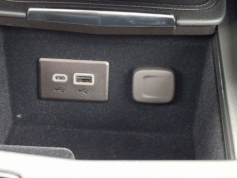 New 2025 Cadillac XT4 Sport image 40