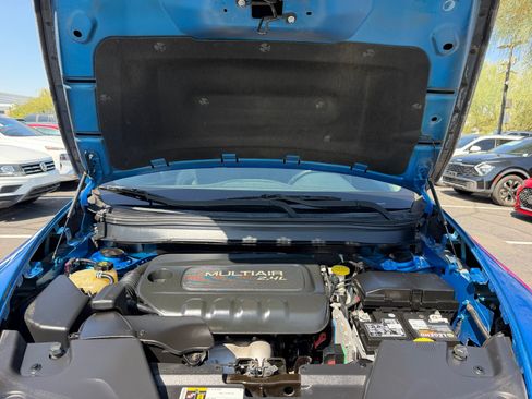 Used 2018 Jeep Cherokee Latitude w/ Altitude Package FWD image 22