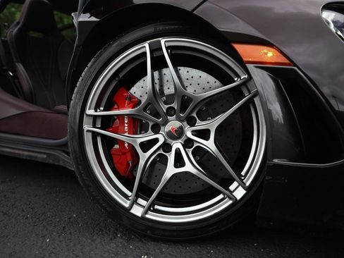 Used 2018 McLaren 720S Performance image 18