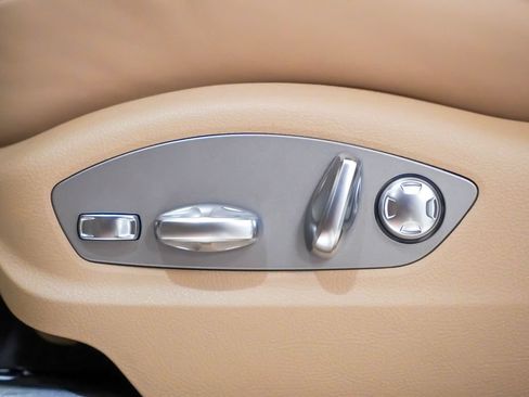 Certified 2026 Porsche Macan AWD/4WD image 25