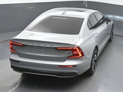 Certified 2024 Volvo S60 B5 Core image 46
