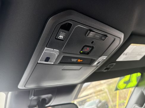 Used 2025 Toyota Tundra SR5 w/ SR5 Convenience Package image 31