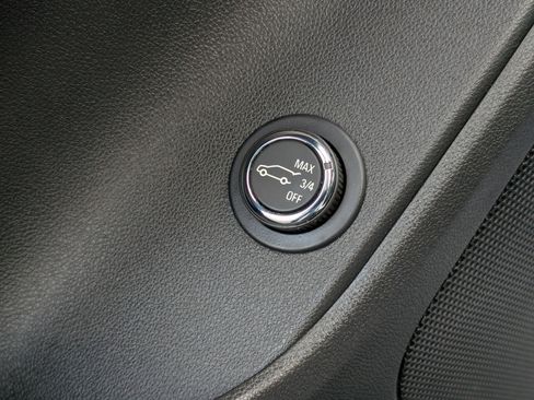 Certified 2022 Chevrolet Blazer RS image 30