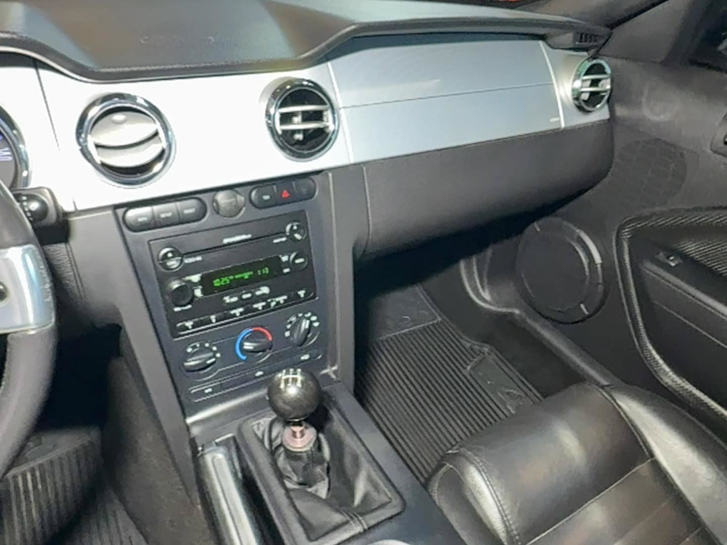 Used 2006 Ford Mustang GT Premium RWD image 34
