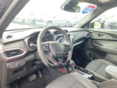 Used 2023 Chevrolet TrailBlazer RS w/ Convenience Package FWD image 10