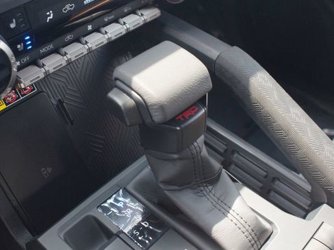 Used 2026 Toyota Tacoma TRD Off-Road w/ TRD Off Road Premium Package AWD/4WD image 12