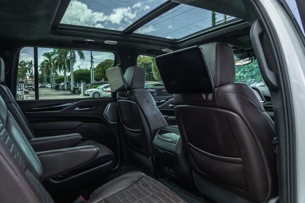 Used 2023 Cadillac Escalade ESV Sport Platinum w/ Heavy-Duty Trailer Package AWD/4WD image 26