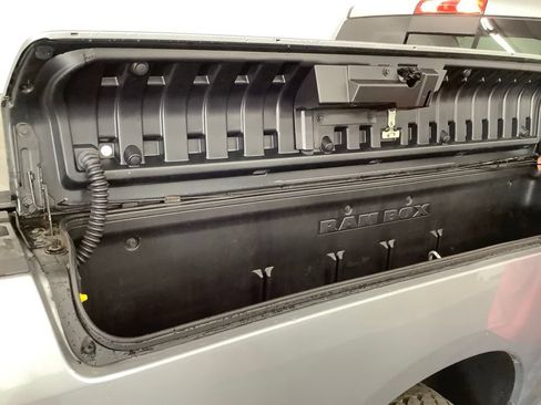 Used 2021 RAM 1500 Express w/ Express Value Package AWD/4WD image 17