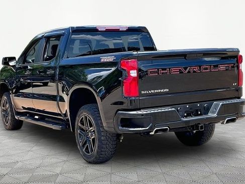 Used 2021 Chevrolet Silverado 1500 LT Trail Boss w/ Bed Protection Package AWD/4WD image 4