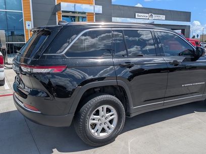Used 2023 Jeep Grand Cherokee Laredo