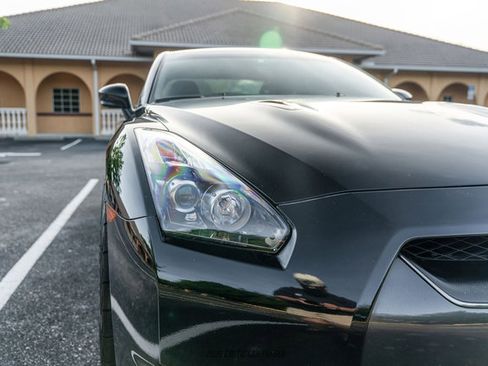 Used 2010 Nissan GT-R Premium AWD/4WD image 75