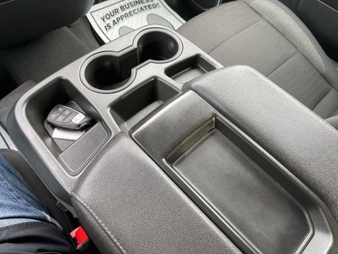 Used 2024 Chevrolet Silverado 1500 LT image 9