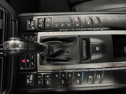 Used 2019 Porsche Macan S image 31