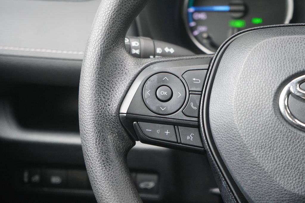 Used 2019 Toyota RAV4 XLE w/ Convenience Package AWD/4WD image 15