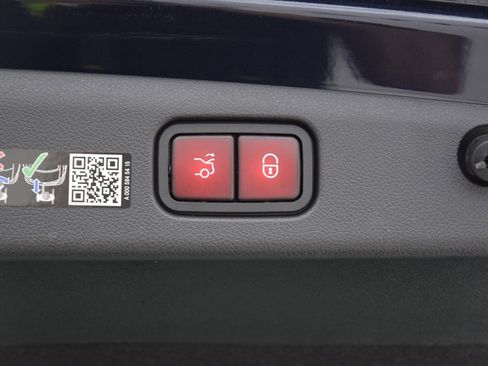 Used 2026 Mercedes-Benz E 350 Sedan image 31