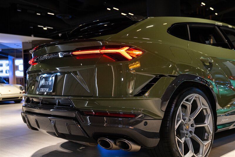 Used 2023 Lamborghini Urus Performante AWD/4WD image 47