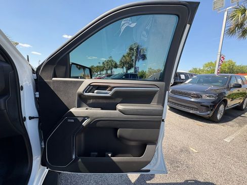 Used 2024 Chevrolet Silverado 1500 LT Trail Boss w/ Convenience Package II AWD/4WD image 28