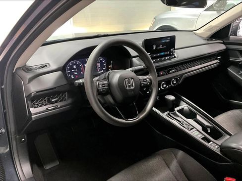 Used 2023 Honda Accord EX image 2