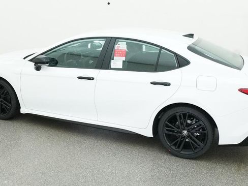 New 2026 Toyota Camry Hybrid image 18