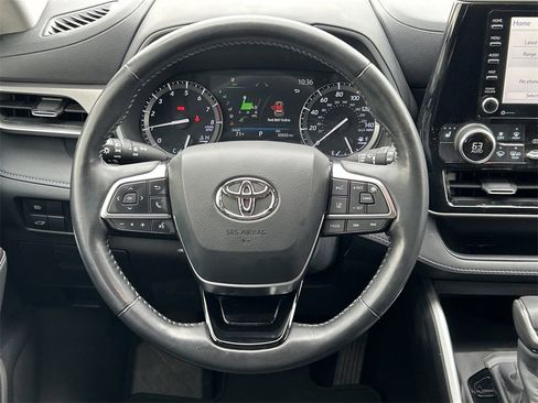 Used 2020 Toyota Highlander XLE image 43