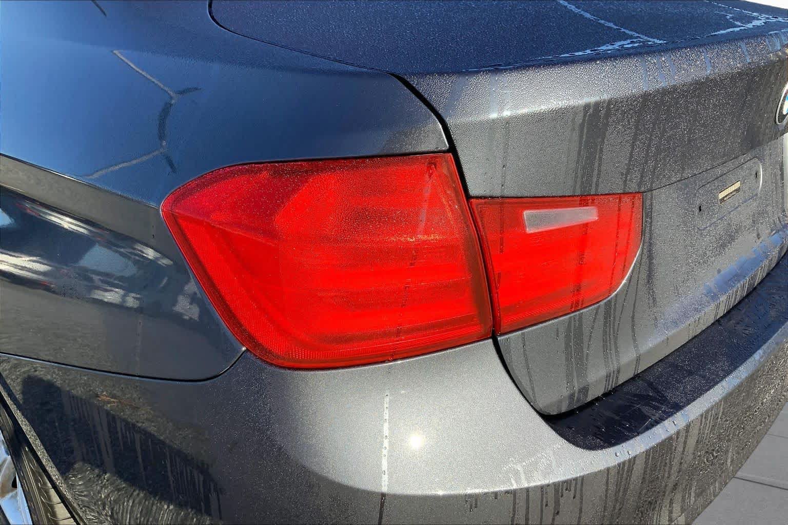 Used 2015 BMW 320i Sedan RWD image 28