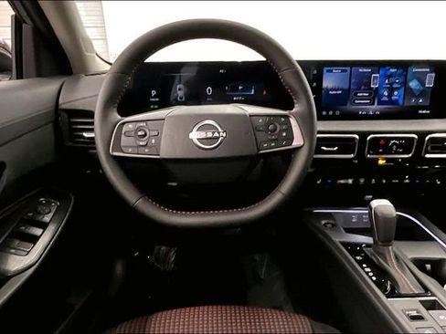 New 2026 Nissan Sentra SR FWD image 22