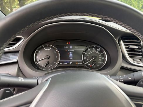 Used 2023 INFINITI QX50 Sport FWD image 16