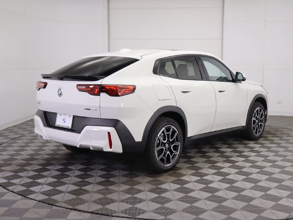 Certified 2026 BMW X2 xDrive28i w/ Technology Package AWD/4WD image 6