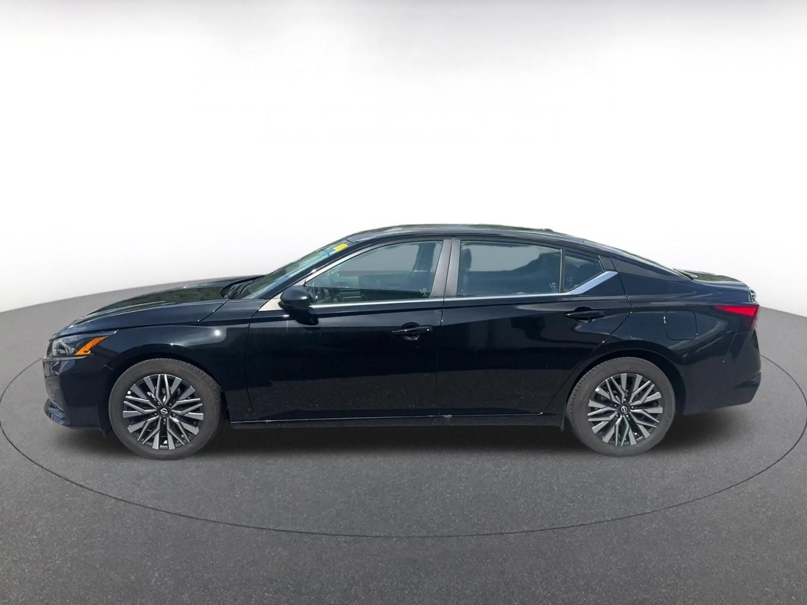 Used 2026 Nissan Altima 2.5 SV FWD image 7