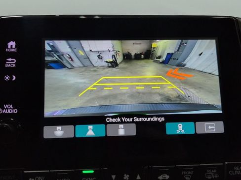 Used 2024 Honda Odyssey Elite image 14