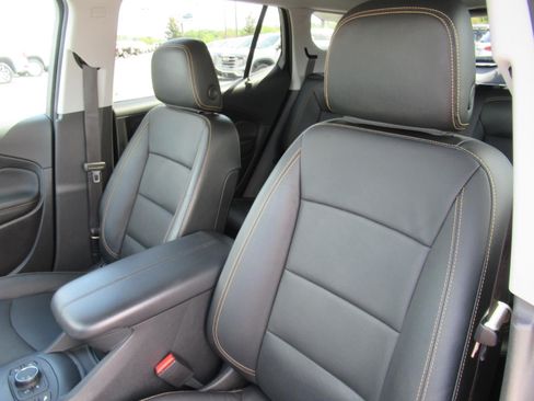 Used 2020 GMC Terrain SLT w/ Preferred Package FWD image 18