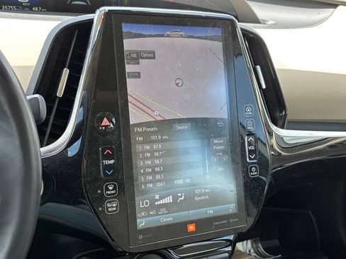 Used 2022 Toyota Prius Limited w/ Premium Convenience Package FWD image 9