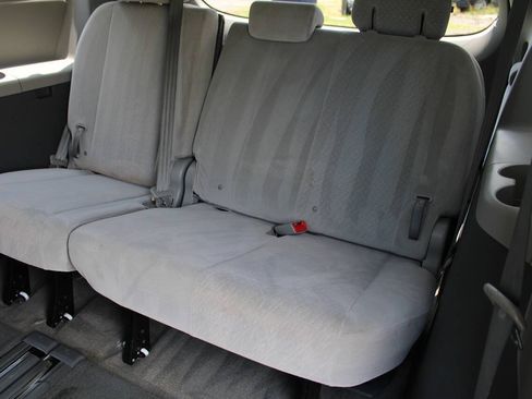 Used 2015 Toyota Sienna LE FWD image 33