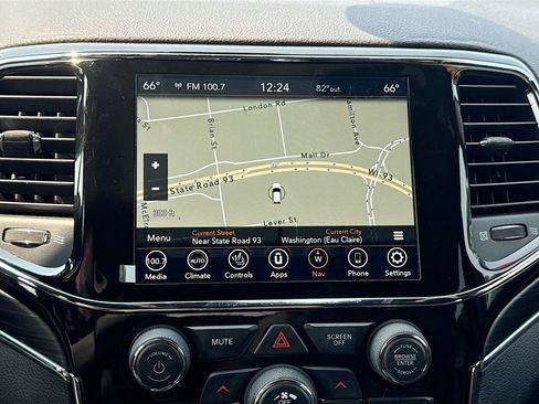 Used 2020 Jeep Grand Cherokee Limited w/ Trailer Tow Group IV AWD/4WD image 11